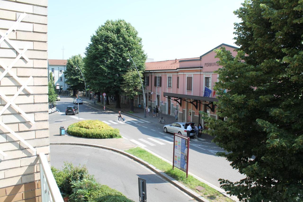 L'Appartamento Della Stazione Di Saronno Exterior photo