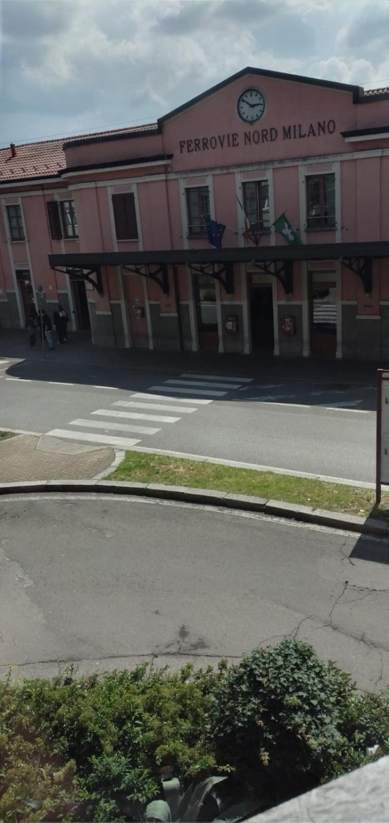 L'Appartamento Della Stazione Di Saronno Exterior photo